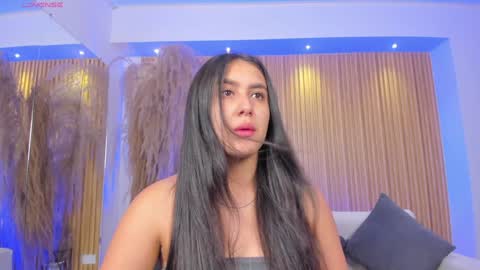 Paulina  online show from February 2025 12:11:02 PM