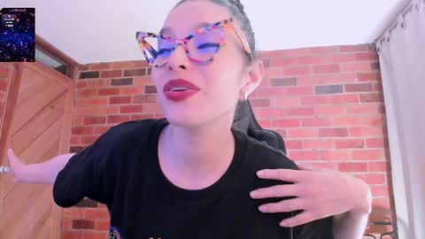 Snapshot of paulinabarnett_ chatting on January 2025 03:32:02 AM Paulina online show from January 2025 03:32:02 AM