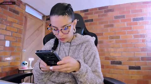 Snapshot of paulinabarnett_ chatting on January 2025 02:15:01 PM Paulina online show from January 2025 02:15:01 PM