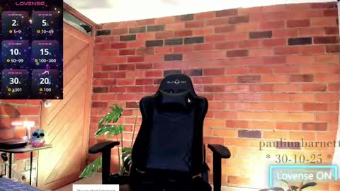 Snapshot of paulinabarnett_ chatting on October 2025 03:35:01 PM Paulina online show from October 2025 03:35:01 PM