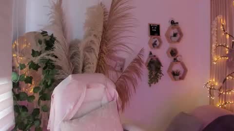 Estefania online show from December 2025 06:28:01 PM