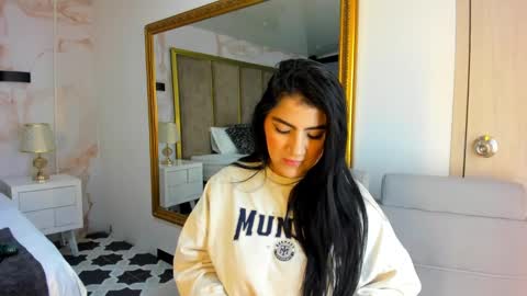 Paulina online show from January 2025 11:10:01 AM