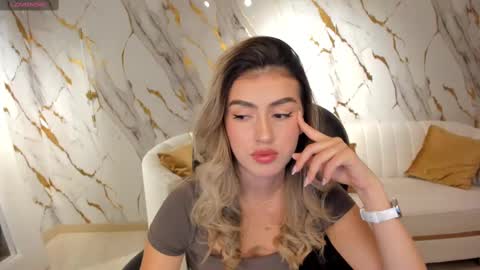 Paulina Santos  online show from March 2025 07:05:02 PM