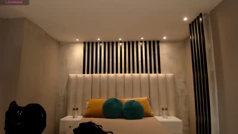 Paulina Santos  online show from February 2026 07:33:02 PM