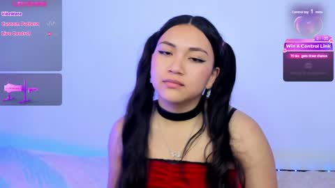 Snapshot of pauline_golden1 chatting on December 2024 03:07:01 AM Pauline online show from December 2024 03:07:01 AM