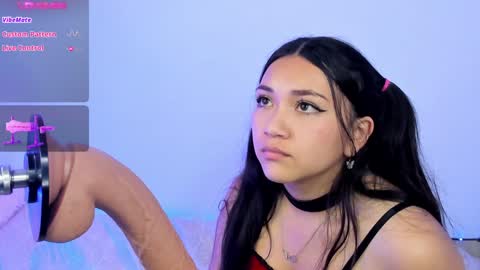 Snapshot of pauline_golden1 chatting on December 2024 06:13:02 AM Pauline online show from December 2024 06:13:02 AM