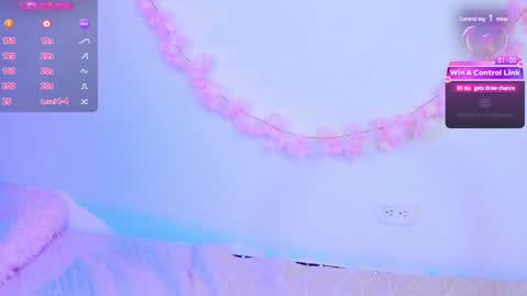 Snapshot of pauline_golden1 chatting on February 2025 03:19:01 AM Pauline online show from February 2025 03:19:01 AM