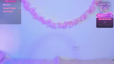 Snapshot of pauline_golden1 chatting on February 2025 03:18:02 AM Pauline online show from February 2025 03:18:02 AM