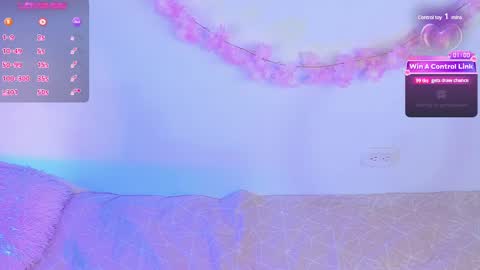 Snapshot of pauline_golden1 chatting on March 2025 03:55:02 AM Pauline online show from March 2025 03:55:02 AM