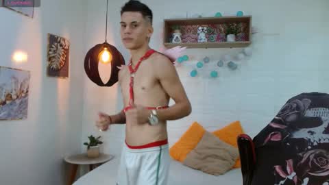 Snapshot of paullcb chatting on February 2026 03:15:01 AM paull online show from February 2026 03:15:01 AM