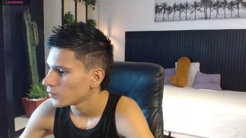 Snapshot of paullcb chatting on February 2026 03:47:01 AM paull online show from February 2026 03:47:01 AM