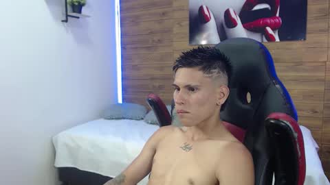 Snapshot of paullcb chatting on March 2026 05:03:01 AM paull online show from March 2026 05:03:01 AM