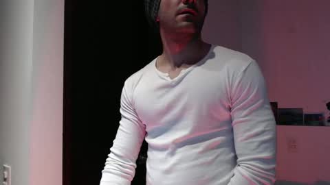 Paul online show from December 2025 01:32:02 AM