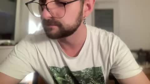 Snapshot of paulsimpsn chatting on September 2025 06:02:01 PM love bush online show from September 2025 06:02:01 PM