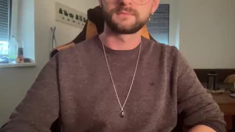 Snapshot of paulsimpsn chatting on October 2025 03:12:02 PM love bush online show from October 2025 03:12:02 PM