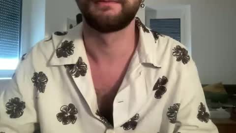 Snapshot of paulsimpsn chatting on November 2025 11:53:01 AM love bush online show from November 2025 11:53:01 AM