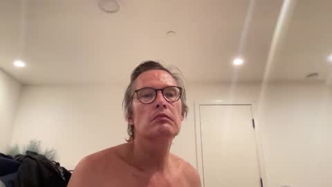 paulwill2377 online show from February 2026 02:10:01 AM