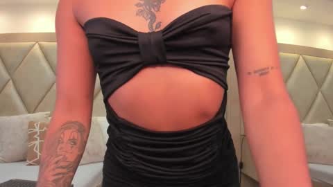 Pau online show from September 2025 12:17:01 PM