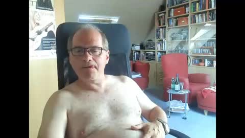 Snapshot of pavlovsdog2006 chatting on June 2026 08:51:01 AM Pavlov aka Peter online show from June 2026 08:51:01 AM