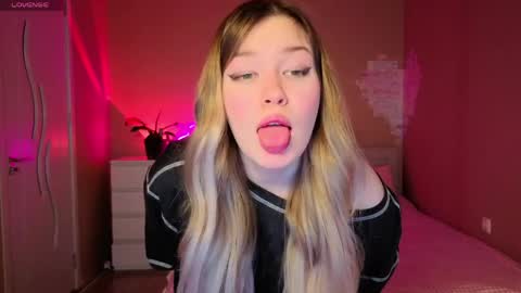 PawsClawss online show from April 2026 02:59:02 PM