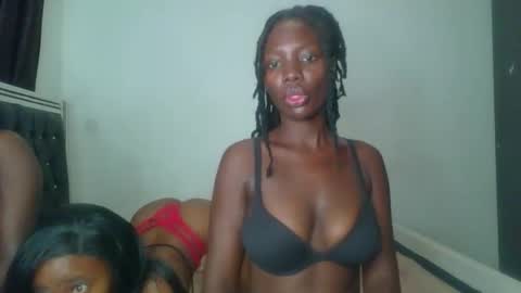 Snapshot of peach_ebonny chatting on April 2026 09:50:02 PM peach_ebonny online show from April 2026 09:50:02 PM