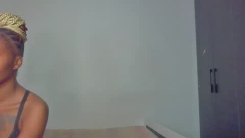Snapshot of peach_ebonny chatting on April 2026 02:51:02 AM peach_ebonny online show from April 2026 02:51:02 AM