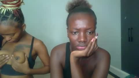 Snapshot of peach_ebonny chatting on April 2026 02:56:01 PM peach_ebonny online show from April 2026 02:56:01 PM