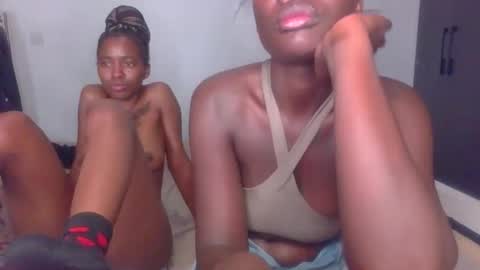Snapshot of peach_ebonny chatting on April 2026 03:08:02 AM peach_ebonny online show from April 2026 03:08:02 AM