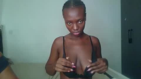 Snapshot of peach_ebonny chatting on April 2026 11:53:01 PM peach_ebonny online show from April 2026 11:53:01 PM