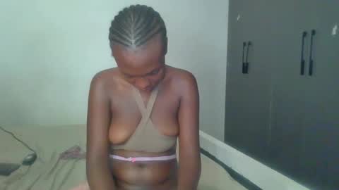 Snapshot of peach_ebonny chatting on May 2026 11:59:02 AM peach_ebonny online show from May 2026 11:59:02 AM