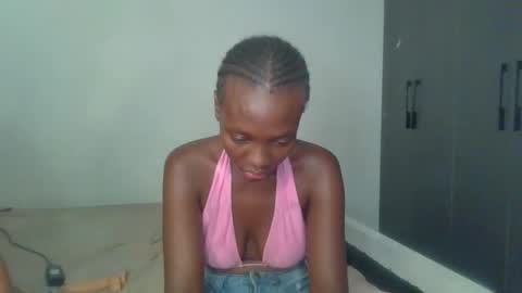 Snapshot of peach_ebonny chatting on May 2026 12:10:01 PM peach_ebonny online show from May 2026 12:10:01 PM