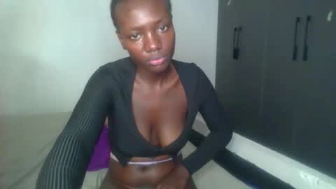Snapshot of peach_ebonny chatting on May 2026 01:38:01 PM peach_ebonny online show from May 2026 01:38:01 PM