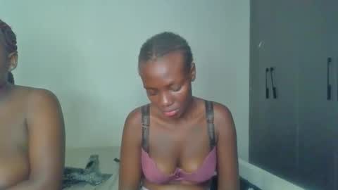 Snapshot of peach_ebonny chatting on May 2026 01:49:02 PM peach_ebonny online show from May 2026 01:49:02 PM