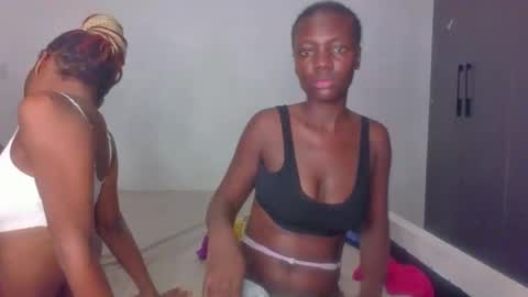 Snapshot of peach_ebonny chatting on May 2026 09:00:02 PM peach_ebonny online show from May 2026 09:00:02 PM