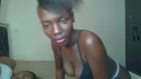 Snapshot of peach_ebonny chatting on May 2026 06:47:02 PM peach_ebonny online show from May 2026 06:47:02 PM