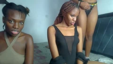 Snapshot of peach_ebonny chatting on May 2026 06:45:02 PM peach_ebonny online show from May 2026 06:45:02 PM
