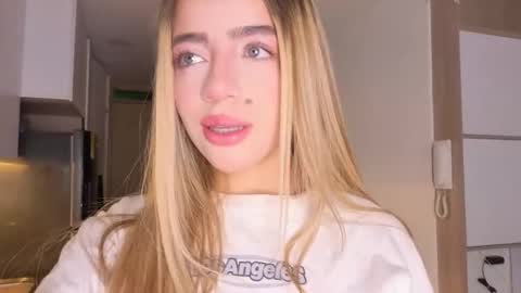 Ema online show from October 2025 01:53:02 PM