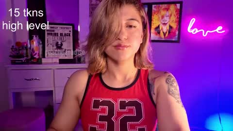 S online show from October 2025 09:46:01 PM