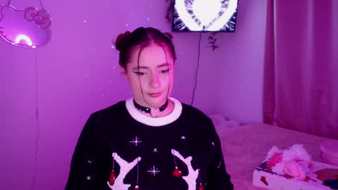 peacherry_ online show from December 2024 01:14:01 AM