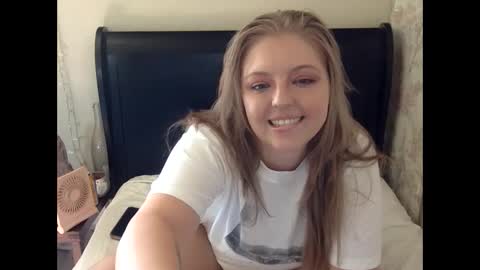 PeachRitual online show from September 2025 08:31:01 PM