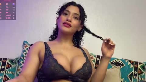 Snapshot of peachsundae chatting on March 2026 05:57:02 AM portiapiers online show from March 2026 05:57:02 AM