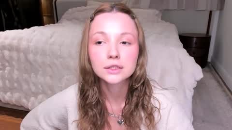 Lili online show from October 2025 01:34:01 PM