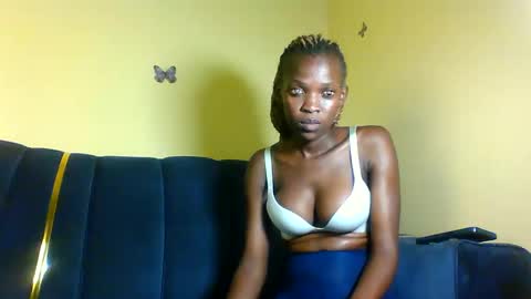 peachie online show from October 2025 06:09:01 PM