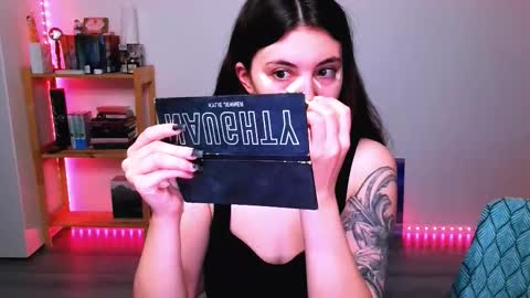 Peachy online show from October 2025 02:56:01 AM