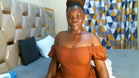 Snapshot of peachygirl255 chatting on October 2025 02:16:01 PM Peachy online show from October 2025 02:16:01 PM