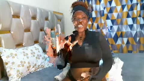 Snapshot of peachygirl255 chatting on November 2025 02:18:01 PM Peachy online show from November 2025 02:18:01 PM