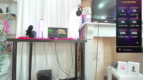 Help me to reach 200 thumbs up  online show from December 2024 12:01:02 PM