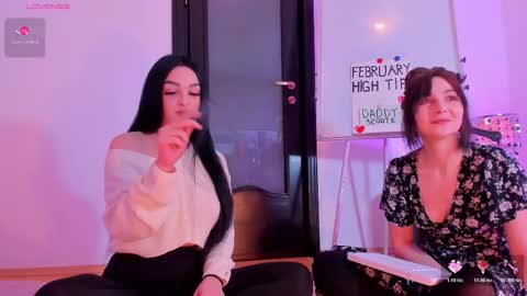 Snapshot of peanaughty chatting on February 2026 07:15:02 AM Kate online show from February 2026 07:15:02 AM