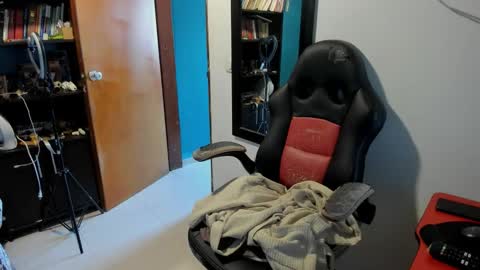 Tangerine Penaut online show from September 2025 06:07:01 PM