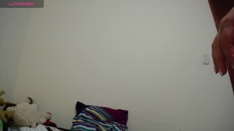 Pearl online show from February 2025 03:52:02 AM